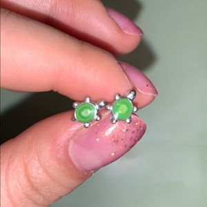 Turtle stud earrings 🐢